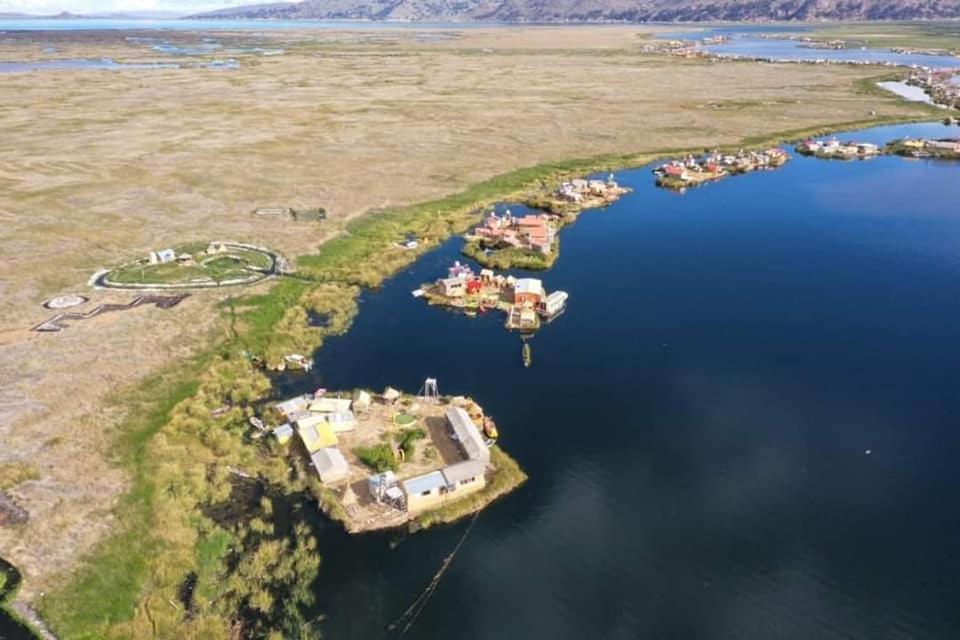 Uros Aruma Uro on Uros Floating Islands Puno Exterior foto