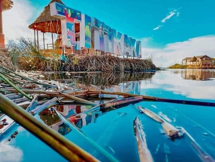 Uros Aruma Uro on Uros Floating Islands Puno Exterior foto
