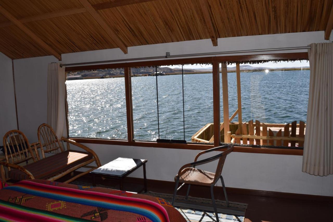 Uros Aruma Uro on Uros Floating Islands Puno Exterior foto