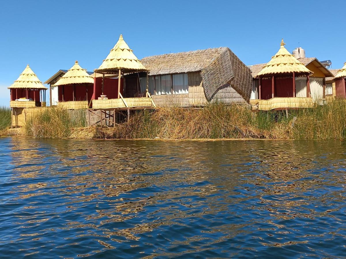 Uros Aruma Uro on Uros Floating Islands Puno Exterior foto