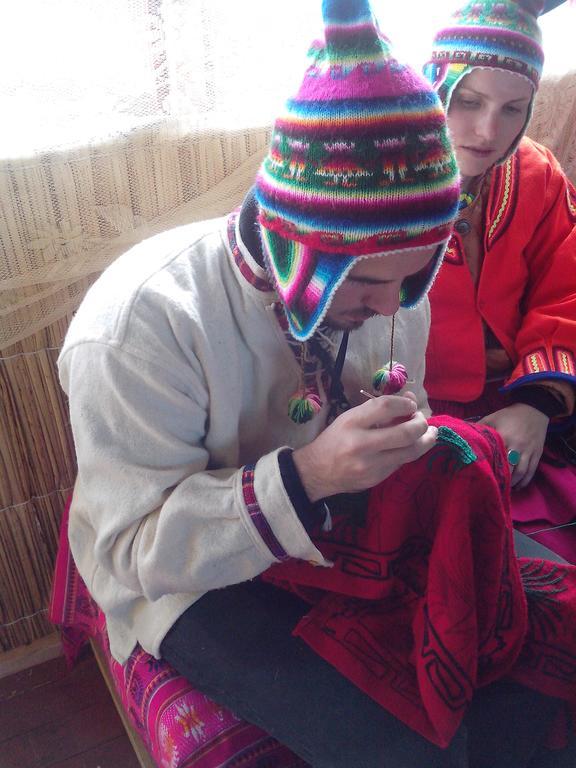 Uros Aruma Uro on Uros Floating Islands Puno Exterior foto