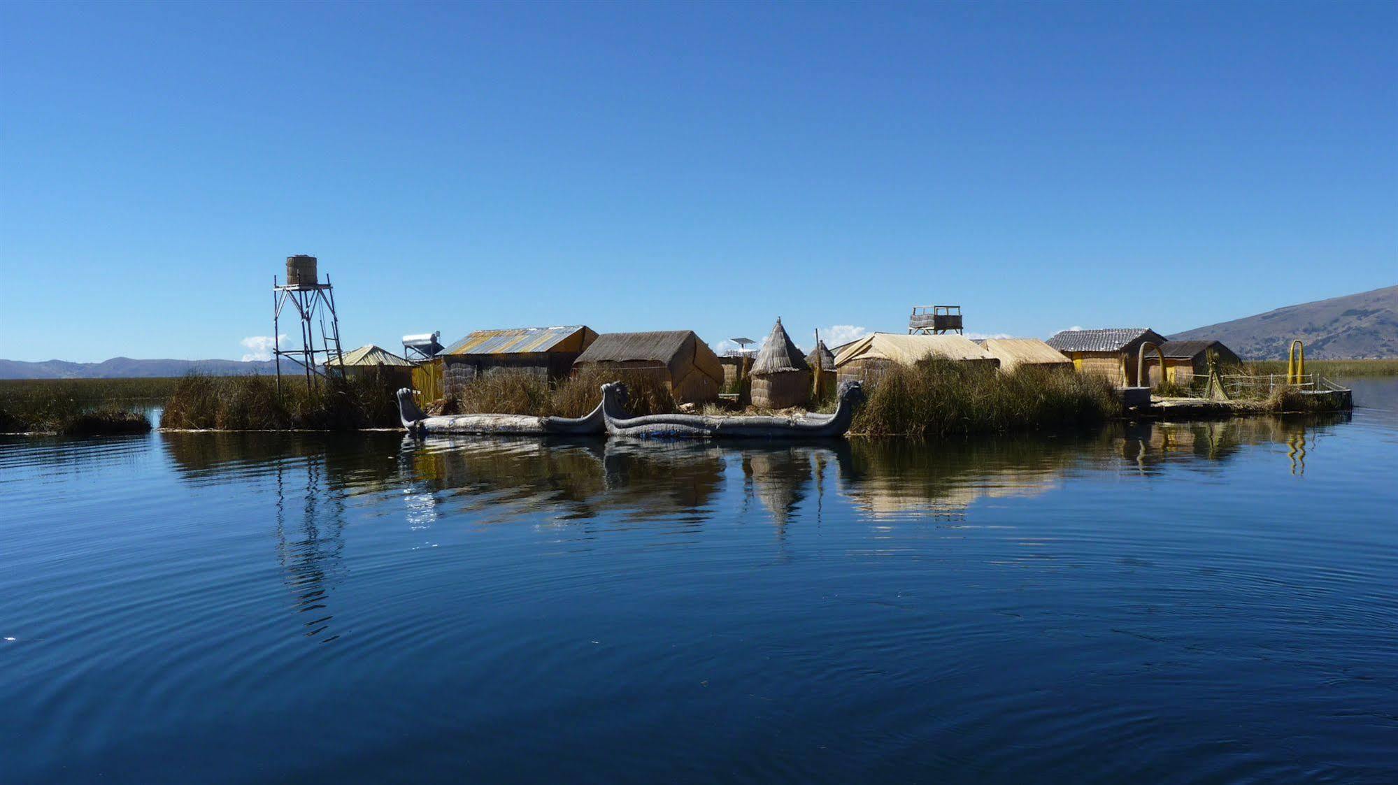 Uros Aruma Uro on Uros Floating Islands Puno Exterior foto